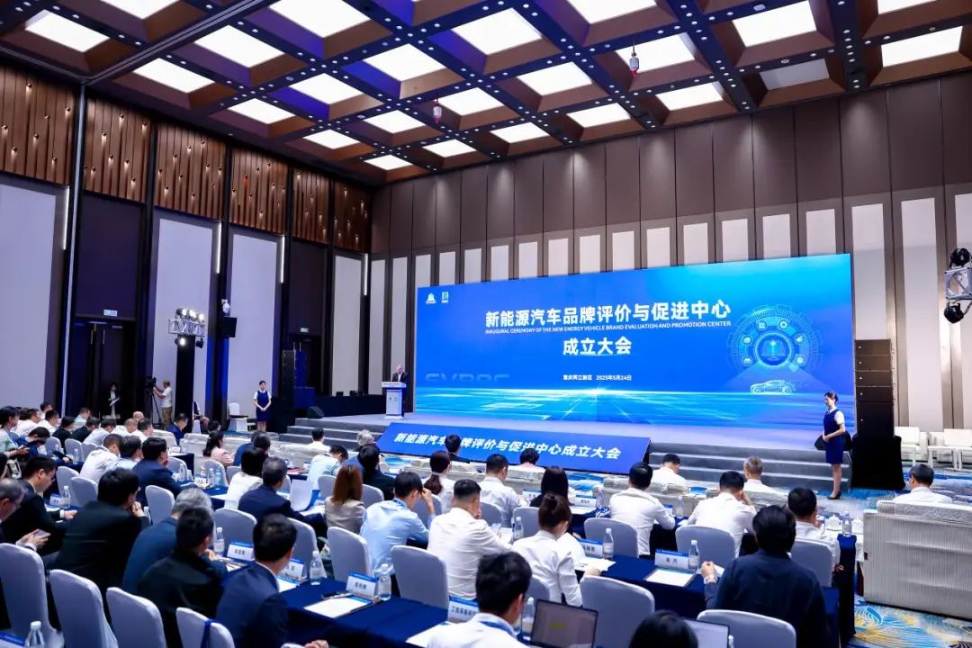 &#19975;&#35937;&#22478;&#23448;&#32593;&#28216;&#25103;&#20013;&#24515;&#65288;&#20013;&#22269;&#65289;&#23448;&#26041;&#32593;&#31449;